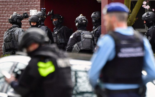 Hà Lan bắt được nghi phạm nổ súng làm ba người chết