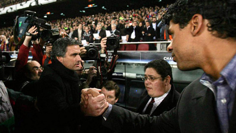 Phát hiện ghi chú của Mourinho về Barcelona giai đoạn 2005-2006 Phát hiện ghi chú của Mourinho về Barcelona giai đoạn 2005-2006