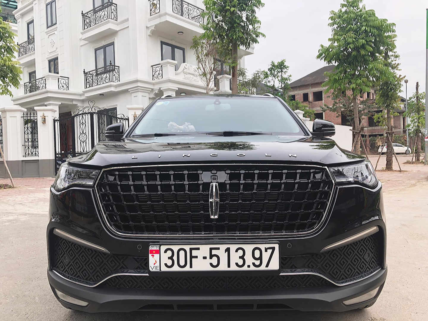 Ôtô Trung Quốc thay logo, biến hình thành xe sang Ôtô Trung Quốc thay logo, biến hình thành xe sang