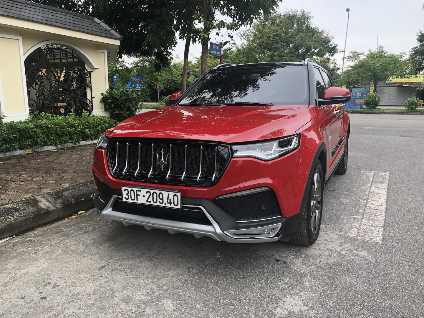 Ôtô Trung Quốc thay logo, biến hình thành xe sang