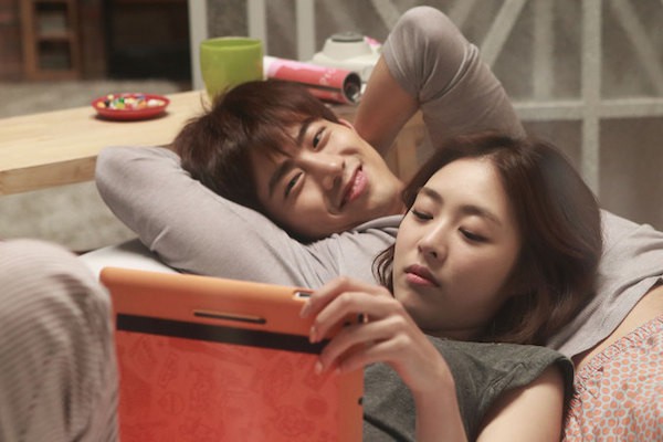 Ngày dạm ngõ, mẹ anh tuyên bố một câu xanh rờn khiến cả tôi lẫn bố mẹ đều tím cả mặt mày và quyết định hủy hôn