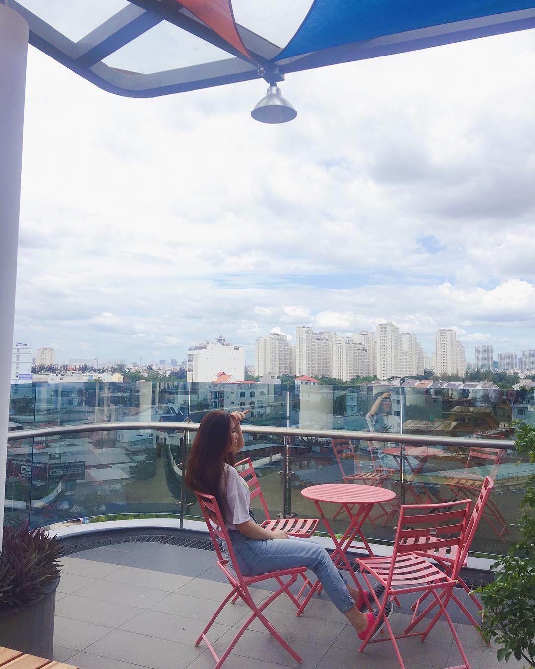 Thư viện nghìn tỷ trường con nhà giàu ĐH Tôn Đức Thắng đang được dân tình ầm ầm kéo đến check in vì đẹp không góc chết