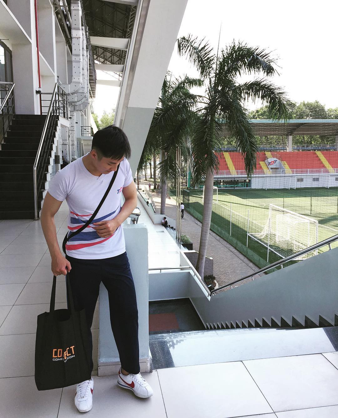 Thư viện nghìn tỷ trường con nhà giàu ĐH Tôn Đức Thắng đang được dân tình ầm ầm kéo đến check in vì đẹp không góc chết