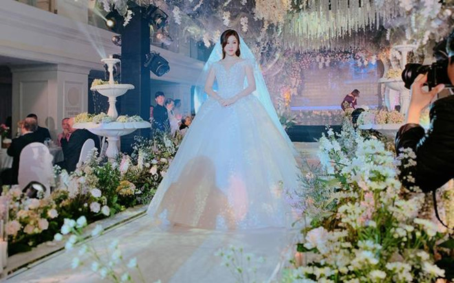 Cô gái khiến Lâm Tây bay từ Thái Lan về dự đám cưới là ai?