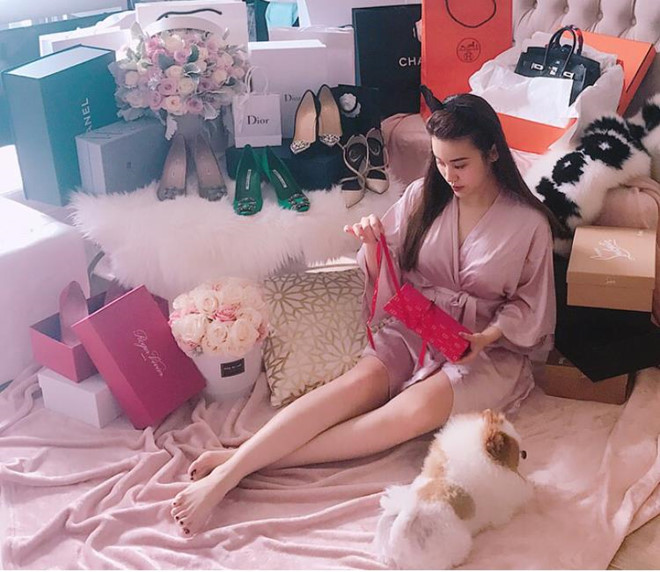 Cô gái khiến Lâm Tây bay từ Thái Lan về dự đám cưới là ai?