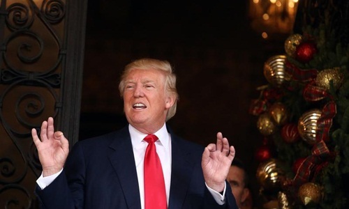 Cuối tuần xả giận trên Twitter của Trump