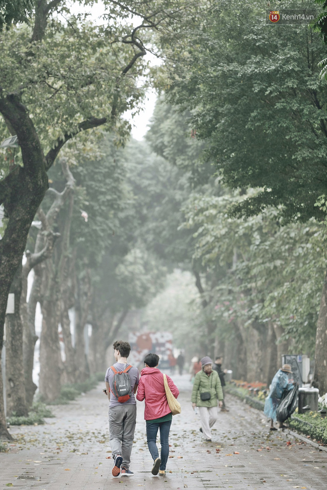 Hà Nội xuất hiện sương mù từ sáng sớm, ví như Sapa thu nhỏ