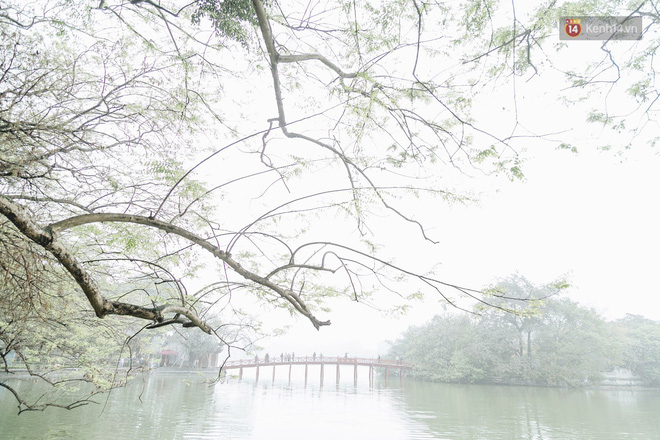 Hà Nội xuất hiện sương mù từ sáng sớm, ví như Sapa thu nhỏ