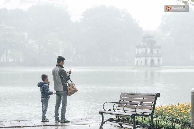 Hà Nội xuất hiện sương mù từ sáng sớm, ví như Sapa thu nhỏ