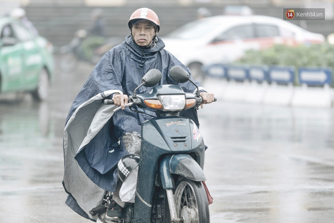 Hà Nội xuất hiện sương mù từ sáng sớm, ví như Sapa thu nhỏ