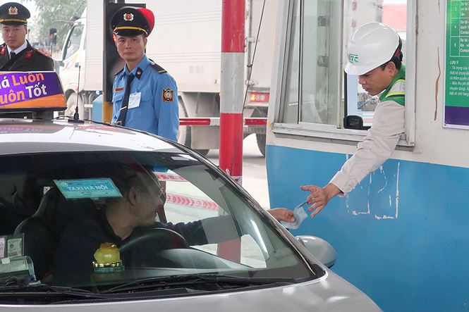 Hình ảnh BOT Mỹ Lộc trong ngày thu phí trở lại