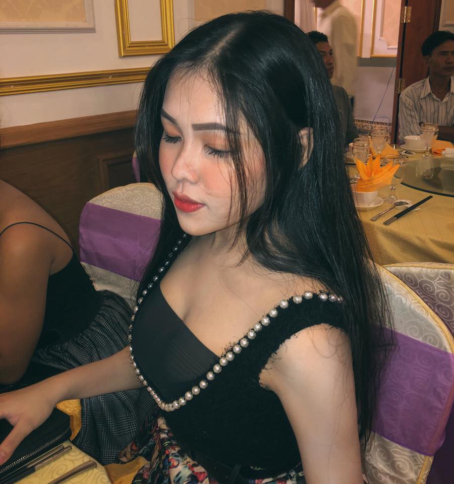 Nữ sinh nổi bật với số đo 91-64-96 của THPT Bình Hưng Hoà: Mình không ngại miệng đời vì họ chẳng nuôi mình ngày nào cả!