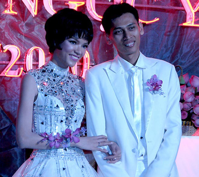 Siêu mẫu Việt nóng bỏng bị chê lấy chồng nghèo, không đẹp trai giờ ra sao?