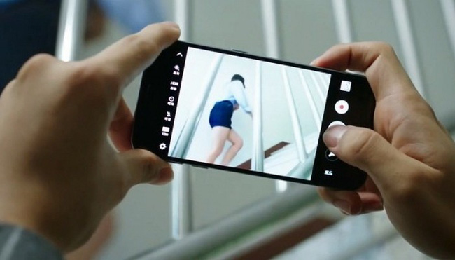 Để không trở thành nạn nhân của clip quay lén như vụ Seungri, chị em nên đề phòng bằng các cách dưới đây