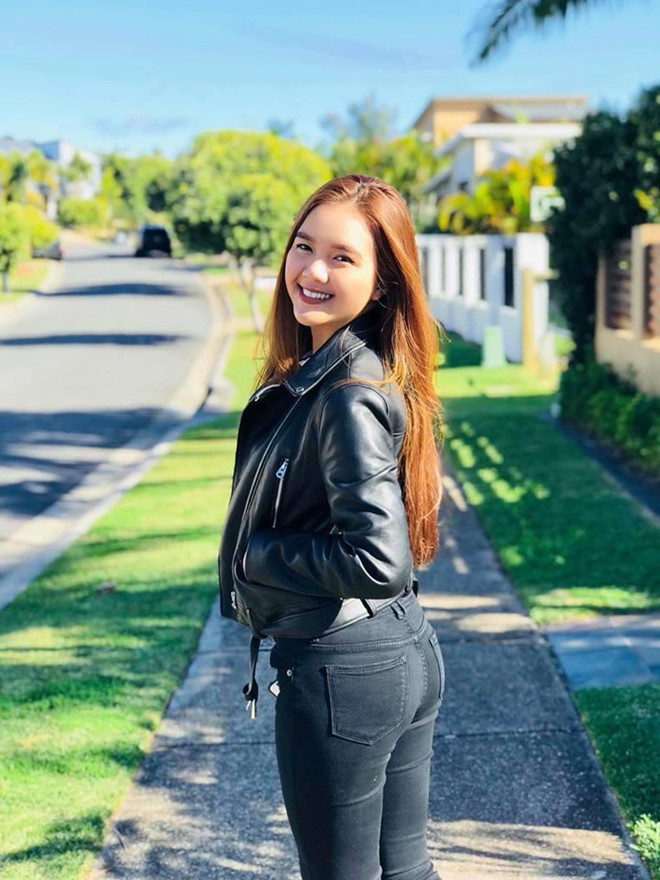 Á khôi ĐH Tôn Đức Thắng cao 1,70 m, hát hay, nói tiếng Anh lưu loát