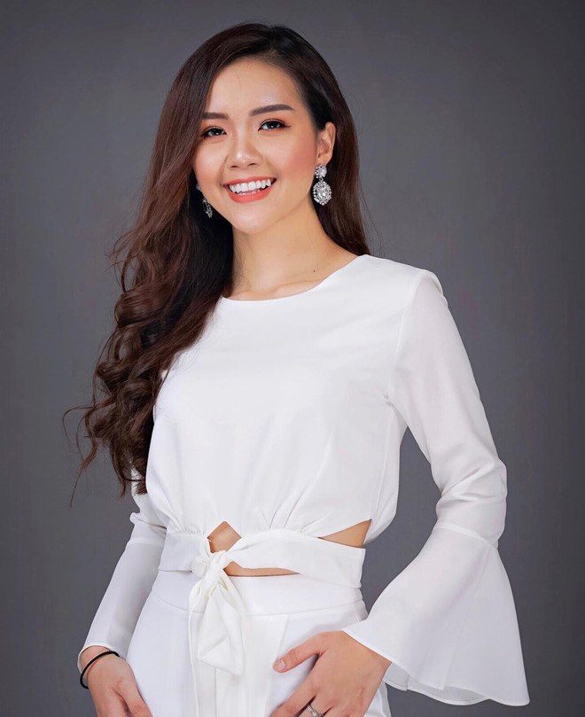 Á khôi ĐH Tôn Đức Thắng cao 1,70 m, hát hay, nói tiếng Anh lưu loát