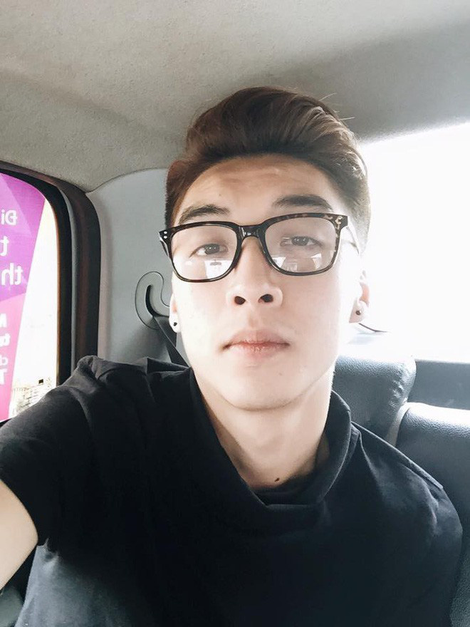 Club bạn trai hot girl Việt: Toàn những gương mặt điển trai, giàu có và cuộc sống ngập tràn đồ hiệu Club bạn trai hot girl Việt: Toàn những gương mặt điển trai, giàu có và cuộc sống ngập tràn đồ hiệu