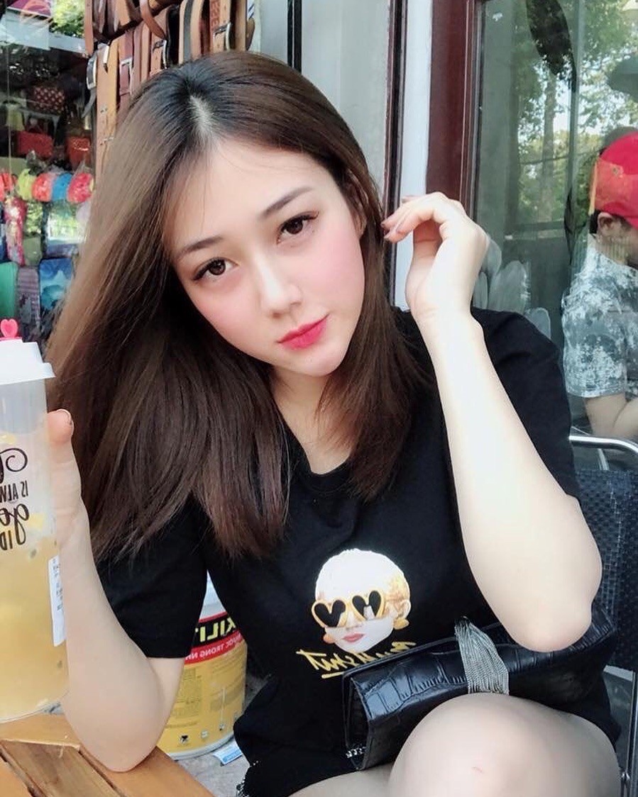 Gái xinh Việt Nam với body 87-57-94 được báo Trung khen hết lời vì nhìn 1 giây thôi đã muốn yêu