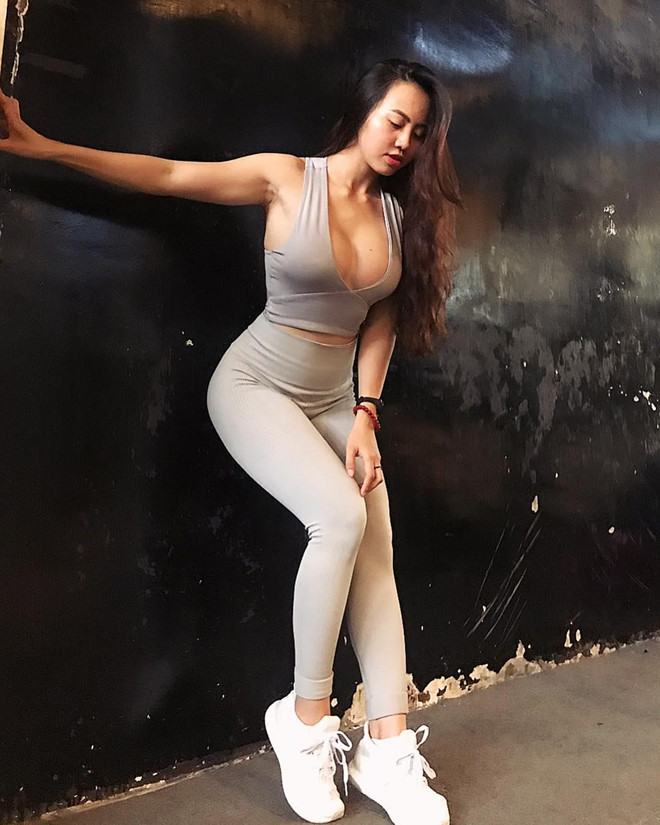 4 hot girl phòng gym nóng bỏng và gợi cảm hết phần người khác