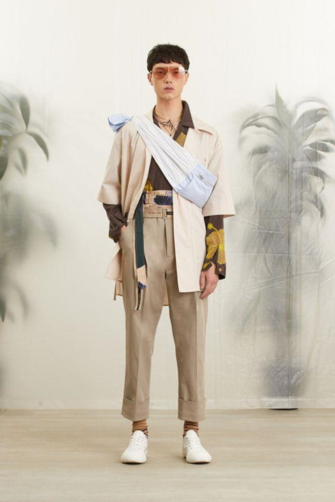 Xu hướng kính mát nam Wayfarer quay trở lại với biến thể độc đáo Xu hướng kính mát nam Wayfarer quay trở lại với biến thể độc đáo