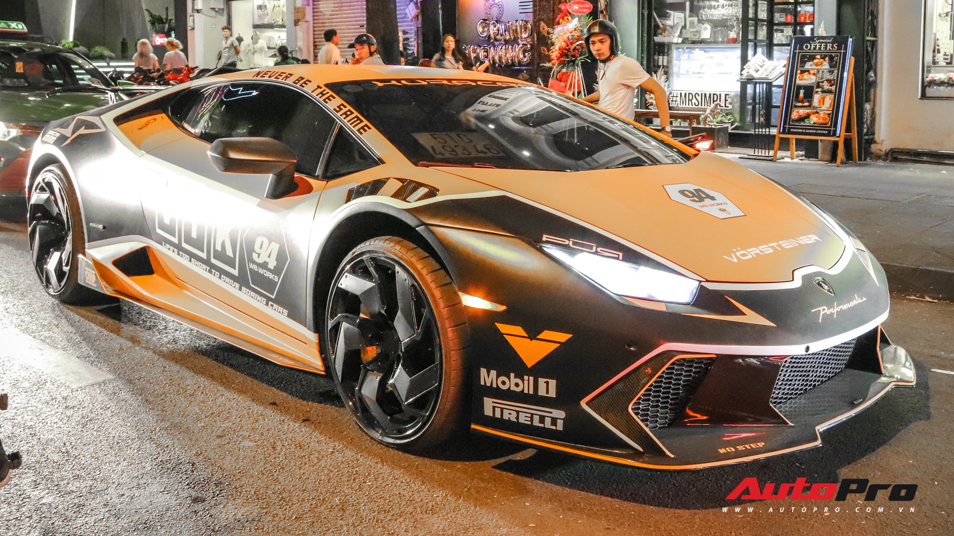 Từ hồng phấn điệu đà, đại gia Bạc Liêu lên màu áo mới cực hầm hố cho Lamborghini Huracan độc nhất Việt Nam Từ hồng phấn điệu đà, đại gia Bạc Liêu lên màu áo mới cực hầm hố cho Lamborghini Huracan độc nhất Việt Nam