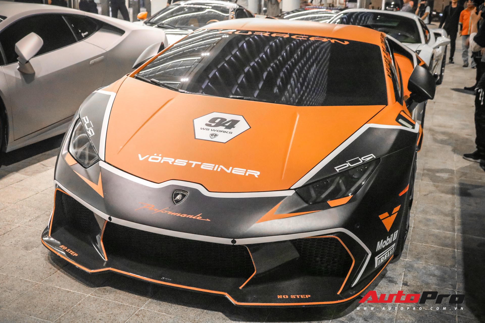 Từ hồng phấn điệu đà, đại gia Bạc Liêu lên màu áo mới cực hầm hố cho Lamborghini Huracan độc nhất Việt Nam Từ hồng phấn điệu đà, đại gia Bạc Liêu lên màu áo mới cực hầm hố cho Lamborghini Huracan độc nhất Việt Nam