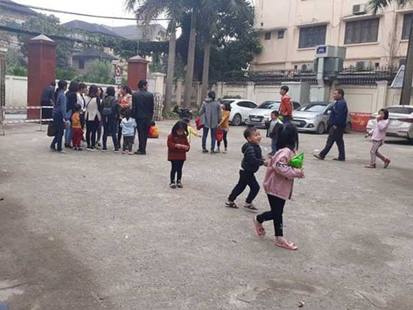 Không có ý nghĩa điều trị, vì sao vẫn để hàng ngàn trẻ xét nghiệm Elisa tìm sán lợn?