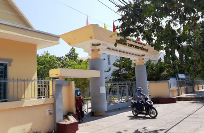 Cô giáo bị tố vào nhà nghỉ với nam sinh lớp 10: Bây giờ tôi cũng đang rất nản