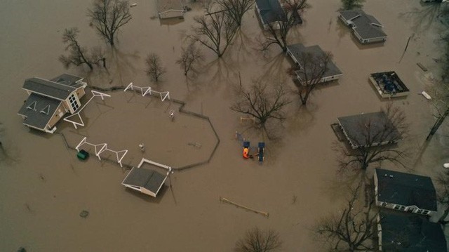 Thiên tai lụt lội tại 74 thành phố, Mỹ ban bố tình trạng khẩn cấp
