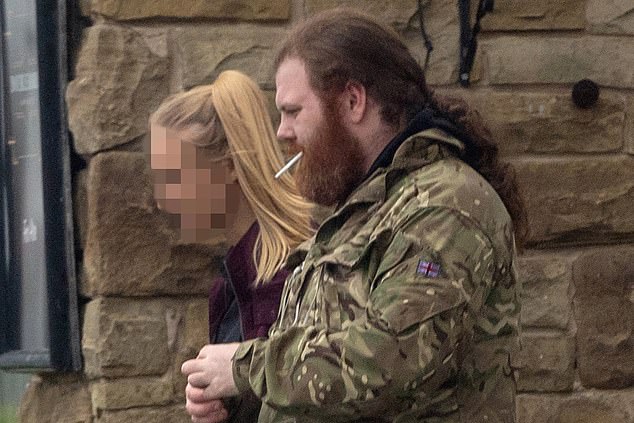 25 vạn cô gái Anh bị yêu cầu quan hệ tình dục để được thuê nhà miễn phí