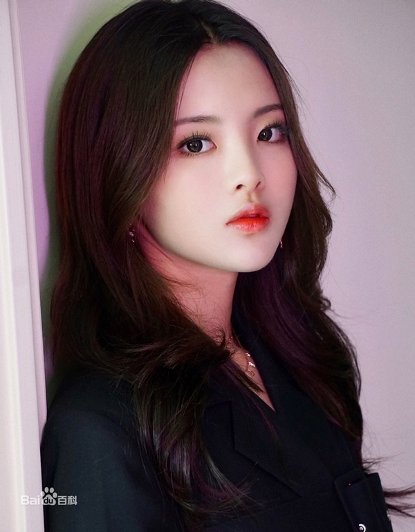 Nhan sắc cô gái 21 tuổi đẹp nhất Trung Quốc