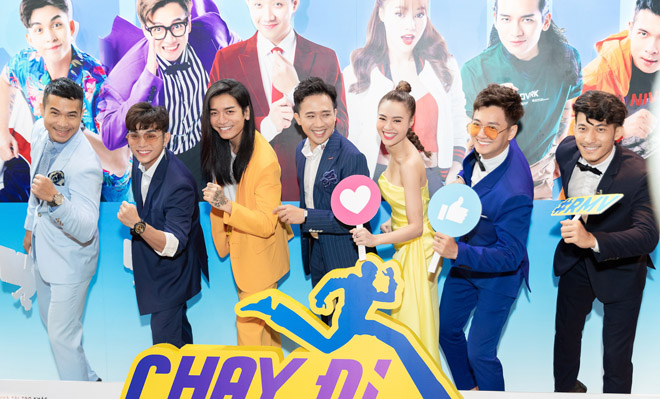 Trấn Thành tố Lan Ngọc vô tư thay đồ trước mặt đồng nghiệp nam