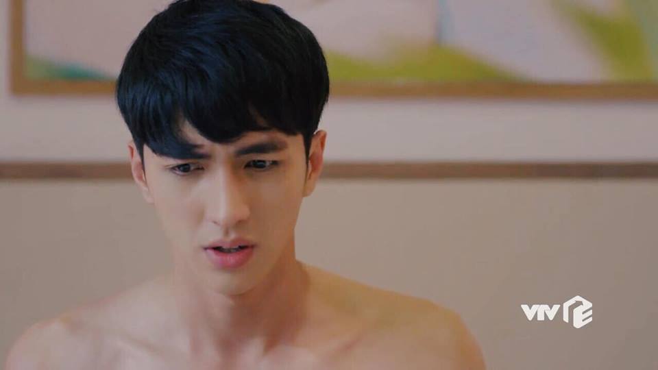 Bình An không dám cho bạn gái Á hậu xem cảnh nóng với máy bay 8X