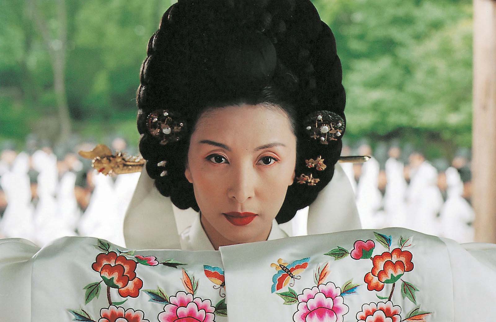 Lật lại bộ phim 18+ bạo liệt có cảnh ân ái của Bae Yong Joon với hàng loạt sao nữ, bất ngờ nhất là số phận của nữ chính sau này