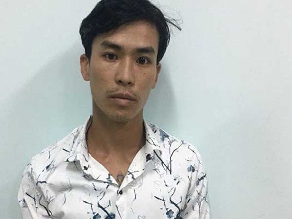 Dụ dỗ bé gái đang chơi ở sân trường sau khi tan học rồi chở ra nghĩa trang hiếp dâm, cướp bông tai vàng