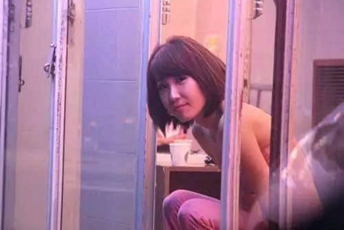 Phố đèn đỏ Seoul vén màn về ngành công nghiệp tình dục tỷ đô