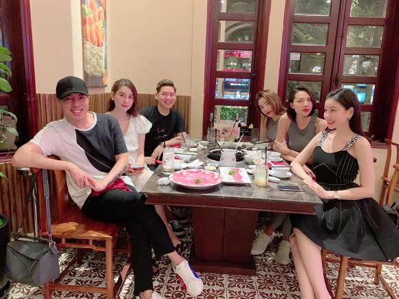 Kỳ Duyên và Minh Triệu dính nhau như sam, lộ bằng chứng hai người đẹp đã về chung một nhà?