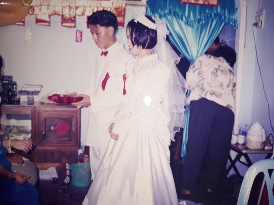 Lục được đống ảnh cưới ngày xưa của bố mẹ, dân tình thi nhau khoe như của báu