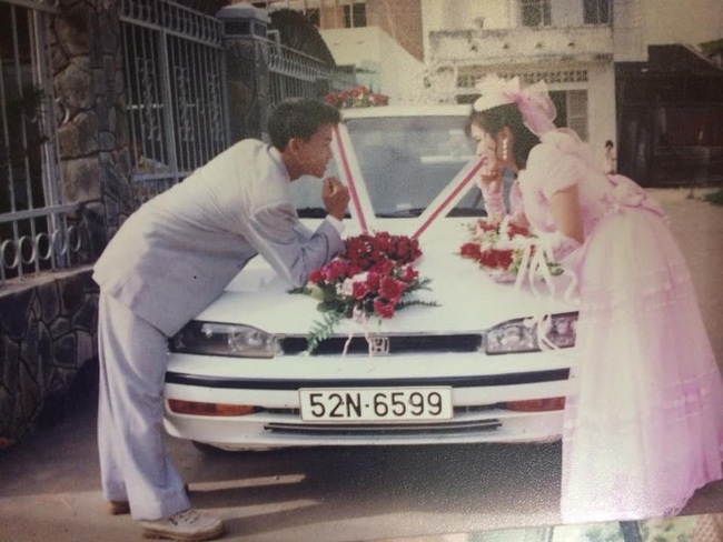 Lục được đống ảnh cưới ngày xưa của bố mẹ, dân tình thi nhau khoe như của báu