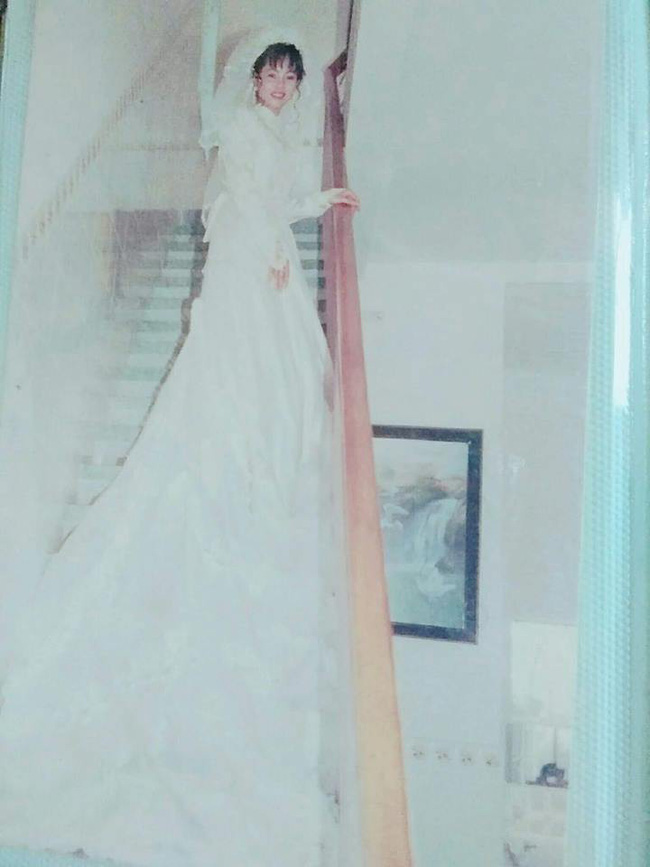 Lục được đống ảnh cưới ngày xưa của bố mẹ, dân tình thi nhau khoe như của báu