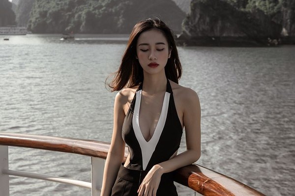 Những sao Việt nghiện khoe cơ thể gợi cảm trên trang cá nhân