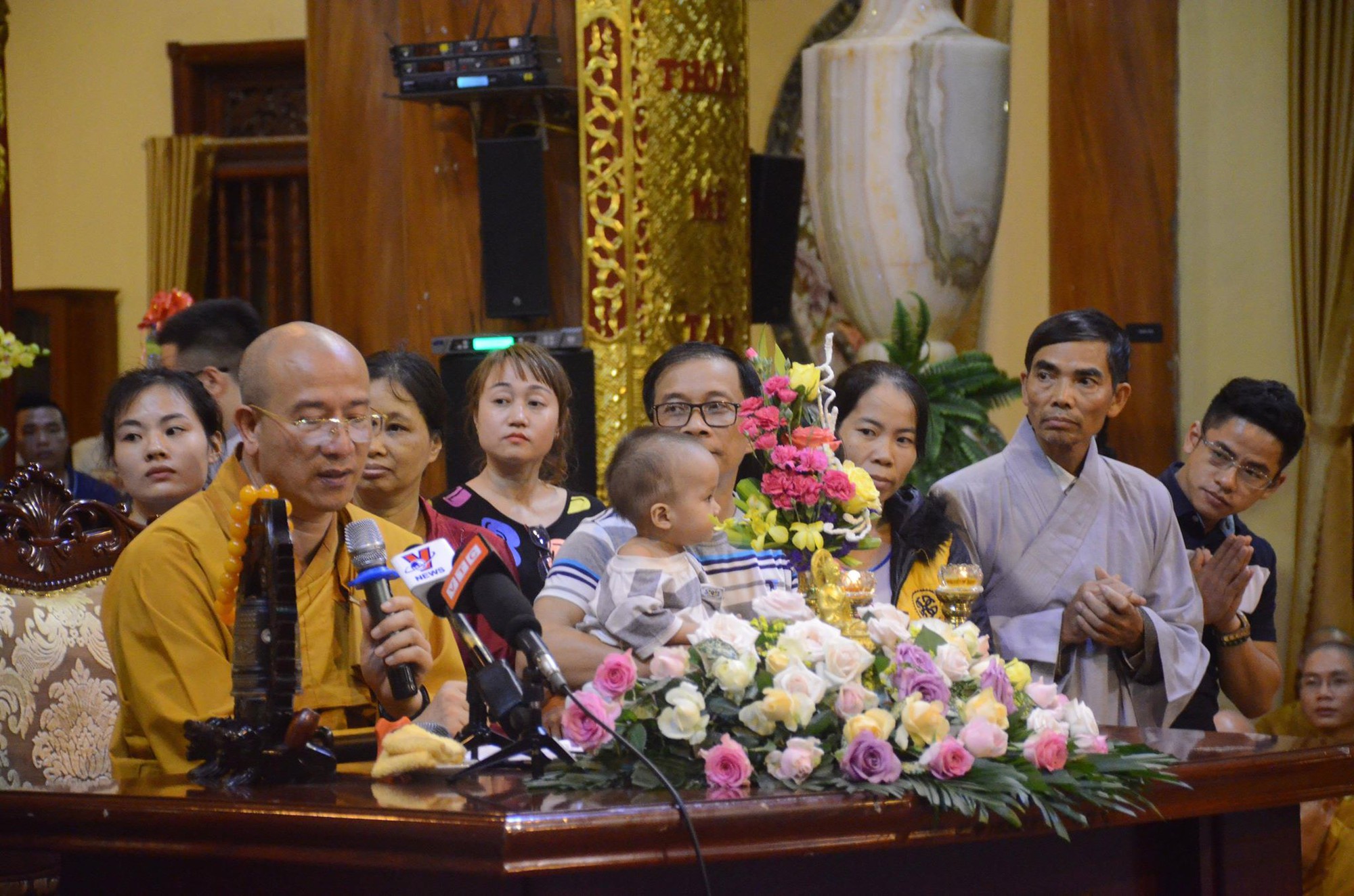 Trụ trì chùa Ba Vàng xác nhận có giải vong báo oán nhưng là tự nguyện, không ép buộc hay hù dọa