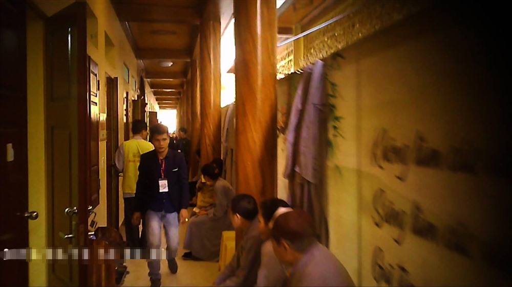 Gọi vong ở chùa Ba Vàng: Những cuộc ngã giá trong căn phòng cuối