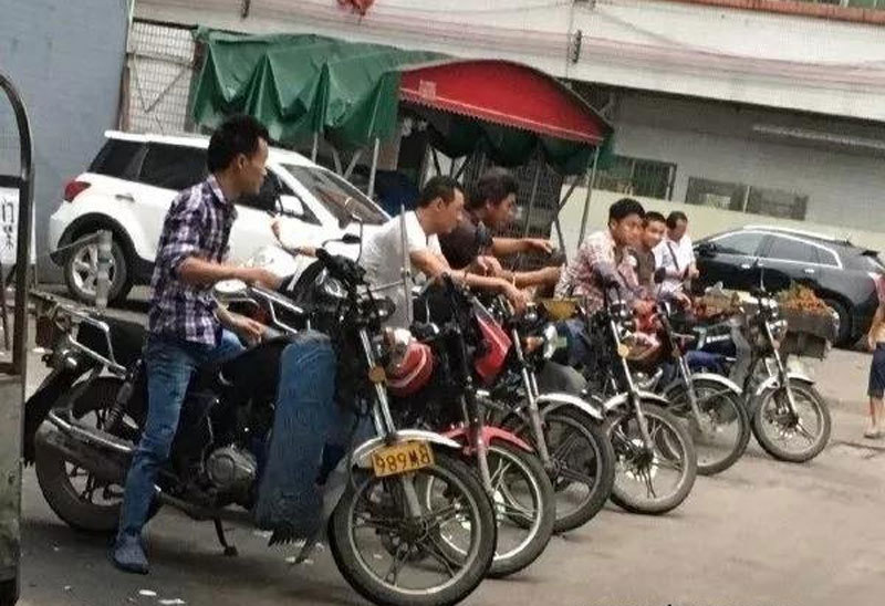 Nhìn thành phố này lột xác, bạn sẽ đòi cấm xe máy ngay và luôn