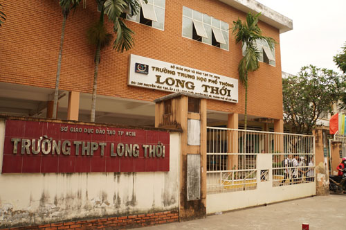 Cô giáo không giảng bài ở Sài Gòn: Tôi không ném vở học sinh