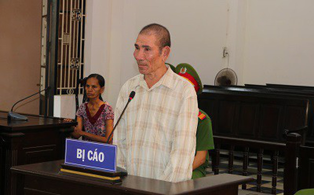 Bé gái 6 tuổi bị gã hàng xóm 4 lần xâm hại tình dục