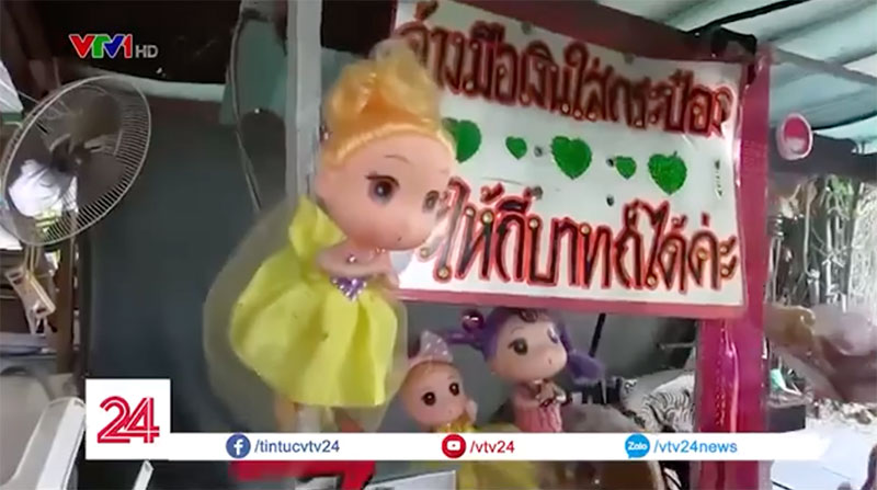 Thí nghiệm đơn giản lật tẩy bí ẩn đằng sau những clip búp bê Kumanthong tự uống sữa