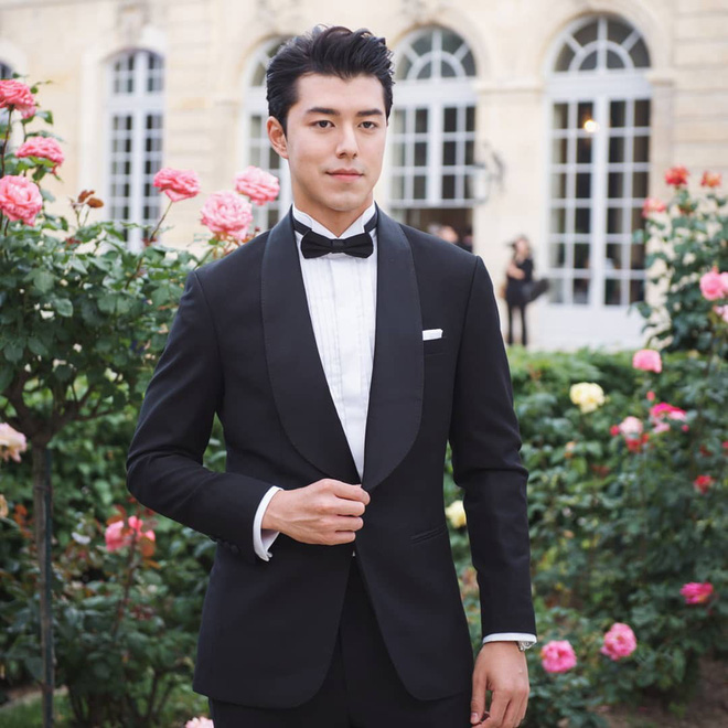 Nine Naphat của Friend Zone: xứng danh nam thần, chỉ ăn mặc đơn giản mà lúc nào cũng bảnh bao, quyến rũ chết người