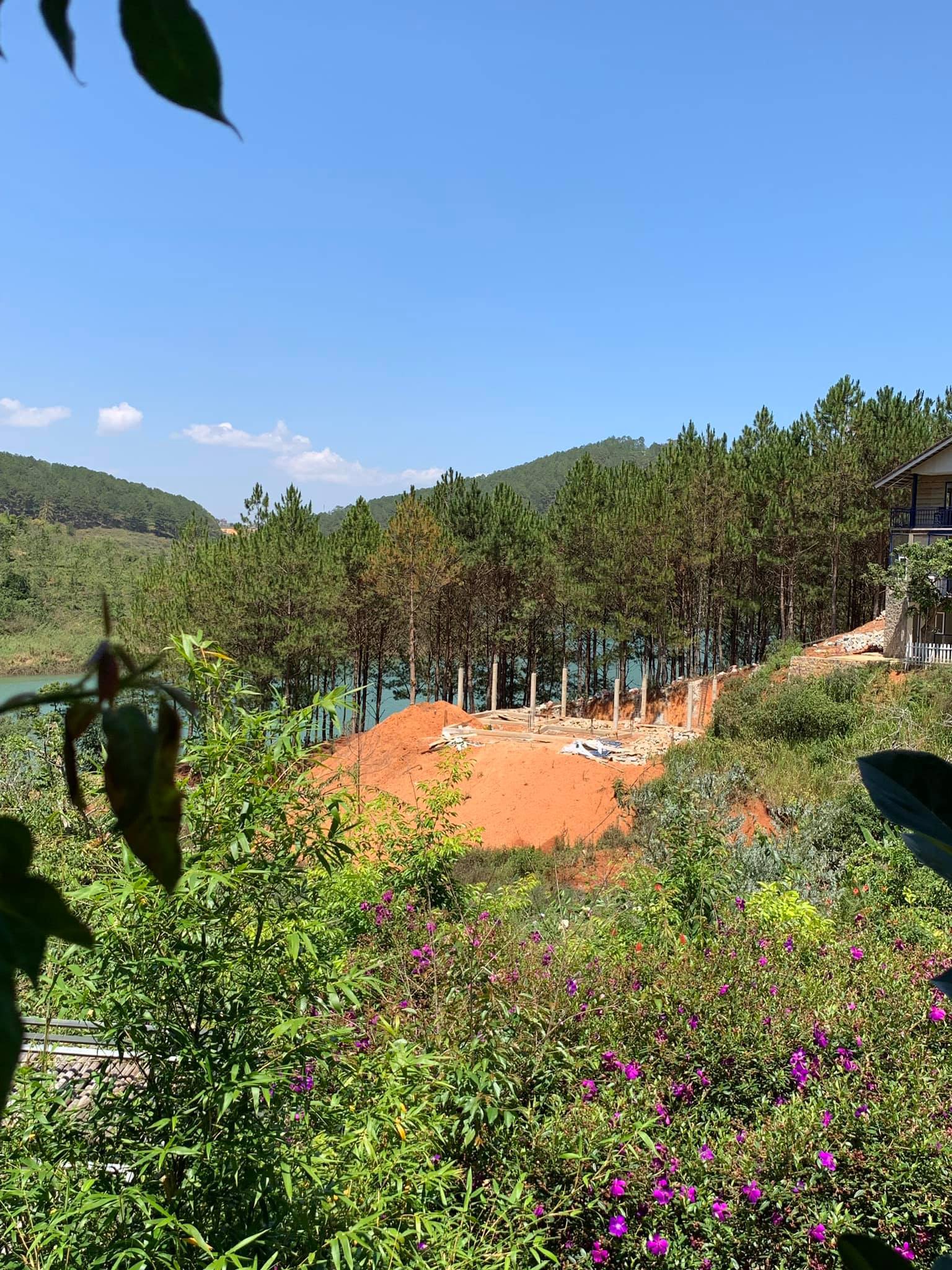 Hết được ông xã nịnh đầm, Phan Như Thảo lại tiếp tục gây choáng khi khoe quà khủng từ chồng đại gia hơn 26 tuổi