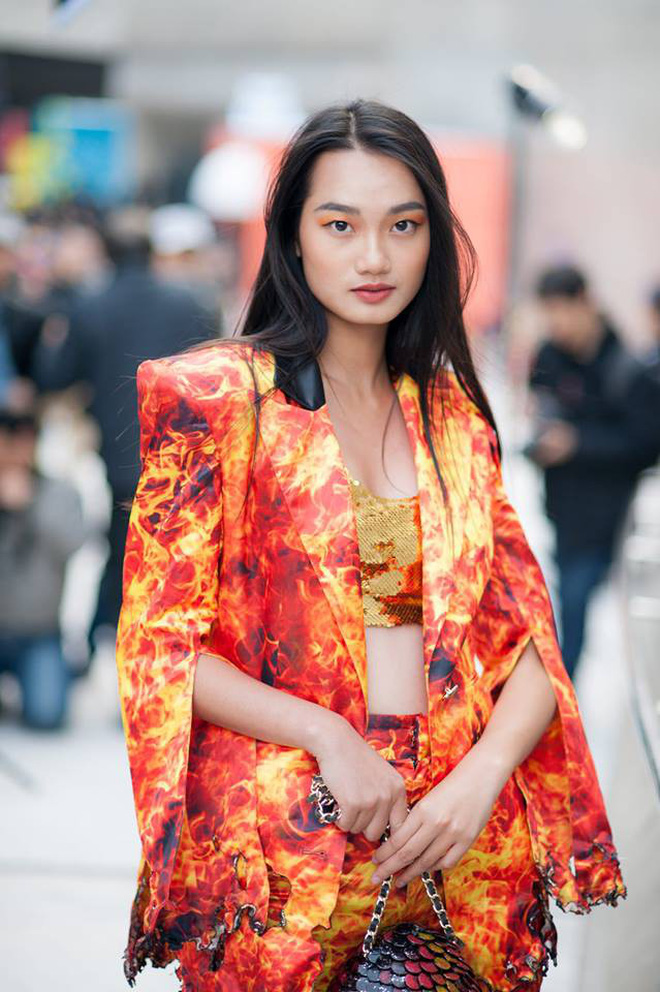 Khi cả Vbiz không còn đoái hoài Seoul Fashion Week thì học trò của Võ Hoàng Yến lại ghi điểm tại đây khi được lên hẳn Vogue Mỹ Khi cả Vbiz không còn đoái hoài Seoul Fashion Week thì học trò của Võ Hoàng Yến lại ghi điểm tại đây khi được lên hẳn Vogue Mỹ